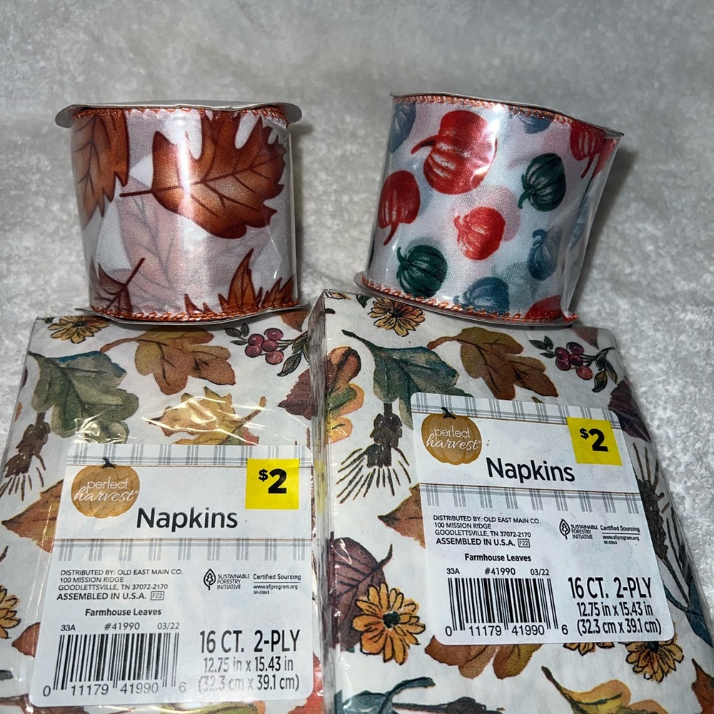 Fall Napkins & Ribbon - Picture 2 of 2
